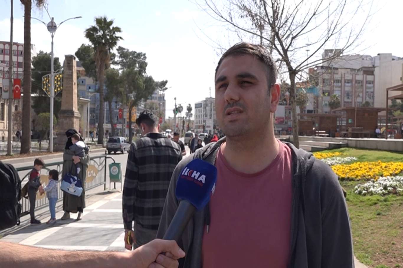 Halk asgari ücrete ek zam yapılması teklifini hayat pahalılığına karşı çözüm olarak görmüyor Halk asgari ücrete ek zam yapılması teklifini hayat pahalılığına karşı çözüm olarak görmüyor